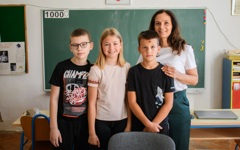 TUŽAN DAN ZA KRNEZU Nakon 81 godine zatvara se područna škola: 'Napravili smo cvjetove koje smo za oproštaj podijelili susjedima'
