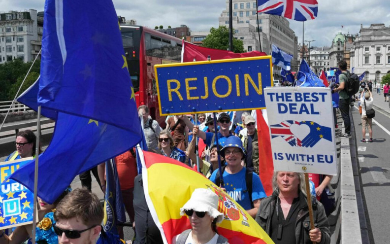 10 GODINA BREXITA Čak 55 posto Britanaca želi natrag u EU, ali to nije izgledan scenarij
