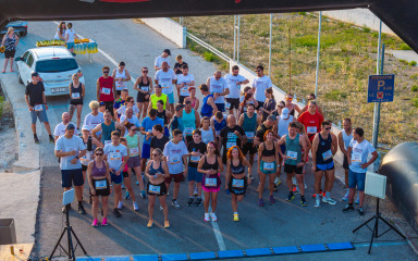 [FOTO] TRČANJE UZ MORE I ZALAZAK Prvi Maslenica Sunset Run okupio trkače iz Hrvatske i inozemstva