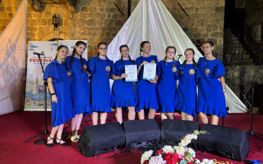 Novi uspjeh mladih Zadranki: Klapa Kapelin osvojila srebro u Crnoj Gori