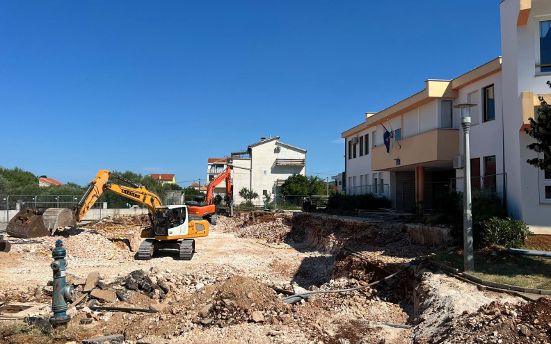 Korak bliže jednosmjenskoj nastavi: Radovi na OŠ Sukošan napreduju prema planu