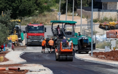 Radovi u Teslinoj ulici nastavljaju se na jesen, zbog trafostanice odgođena izgradnja rotora na Plovaniji