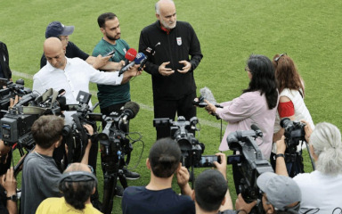 Iranska reprezentacija doputovala u meksičku Tijuanu, dočekala ih je vojska i policija