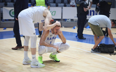 ZADAR-CIBONA 75:82 Cibona u završnici “ukrala” naslov u prepunom Krešinom domu