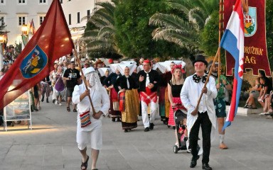 U Pagu ostvareno oko pet posto više dolazaka i tri posto više noćenja: ‘Cilj je produljenje turističke sezone i razvoj cjelogodišnje ponude’