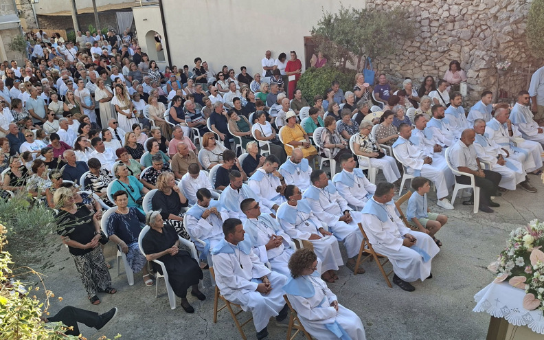 U župnoj crkvi Gospe Karmelske u Turnju na slavlju veliki broj vjernika