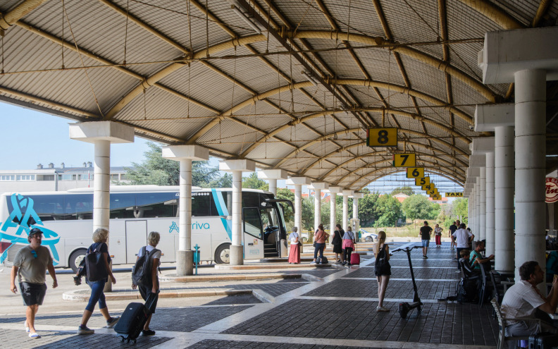 Slika staromodnog Autobusnog kolodvora odlazi s turistima u svijet: 'Oznake su nejasne, a kolodvoru nedostaje moderan izgled'
