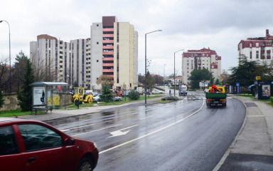 Jedna osoba poginula u požaru stana u Puli, okolnosti se još utvrđuju