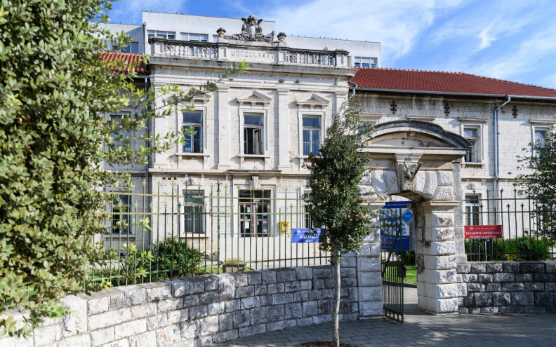 U zadarskoj bolnici nedostaje spremačica i kuhara: 'Za samo desetak dana radeći u turizmu zarade svoju mjesečnu bolničku plaću'