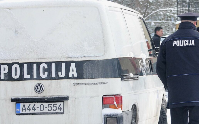 STRAVIČNO UBOJSTVO U SARAJEVU Ubio majku i brata, njoj odrubio glavu