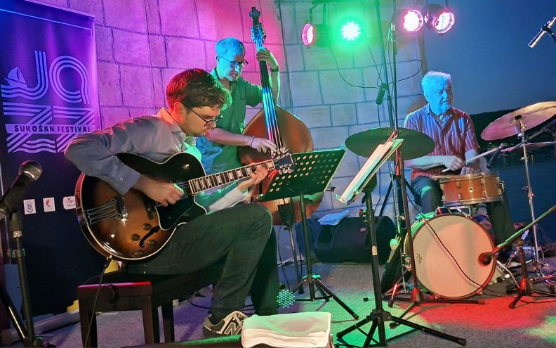 KULTURNO-TURISTIČKA POSLASTICA Jazz pod zvijezdama oduševio glazbene sladokusce