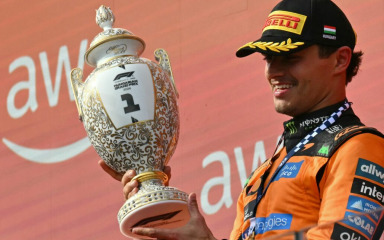 Lando Norris ostvario prvu pobjedu kao svjetski prvak. Njegov momčadski kolega najveći gubitnik utrke