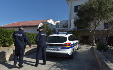 DETALJI NAPADA NA PAGU Posvađali se tijekom večernjeg druženja, a kad je mladić otišao na spavanje, 36-godišnjak ga izboo nožem