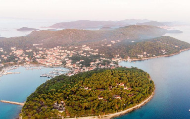 OTVARA SE PROSTOR ZA VELIKI TURISTIČKI PROJEKT Župa Obraćenja sv. Pavla u Kukljici nudi više od 42 tisuće kvadrata na Zelenoj Punti