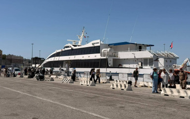 Prva sezona brzobrodske linije Zadar – Ancona produžena do 6. rujna