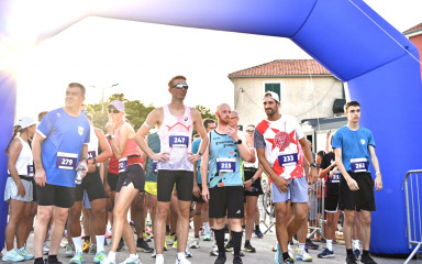 Hrvatski reprezentativci Karmelo Mrvica i Petra Kontić najbrži na filipjanskoj rivi