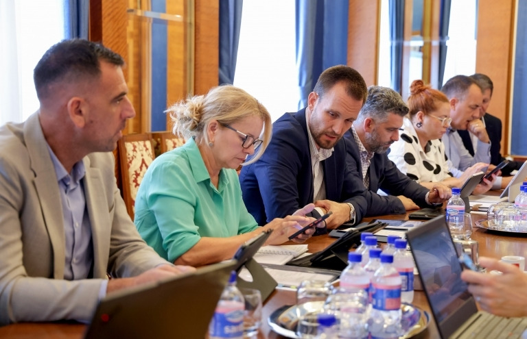 Roditeljima ostaje nekoliko stotina eura u džepu: Grad ponovno plaća radne bilježnice za sve osnovnoškolce