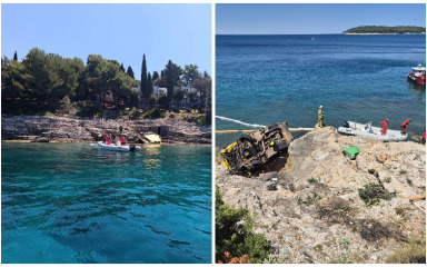 U tijeku sanacija onečišćenja nakon pada komunalnog kamiona u more na pulskoj plaži