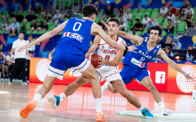 Odlični Torbarina i Mirčeta u uvodnom slavlju Hrvatske kontra Grčke