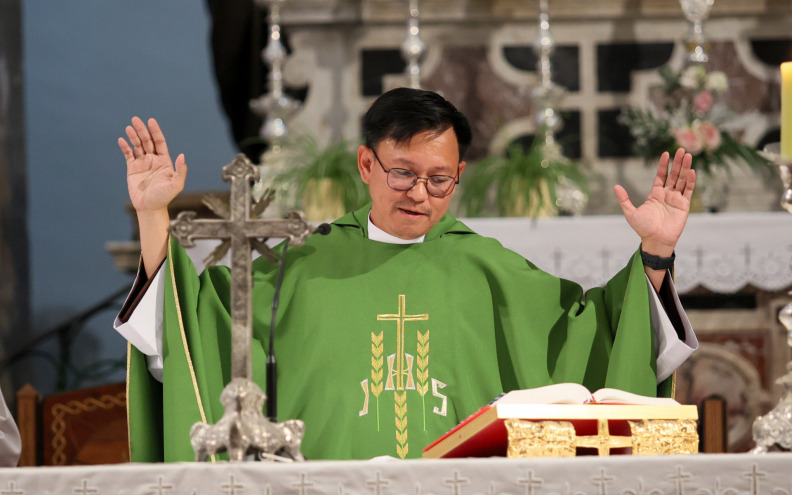 U sv. Šime održana prva misa za filipinsku zajednicu na njihovom materinjem jeziku: Vjera nam je sidro