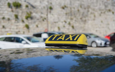 Turist strahuje od „horor cijena“ zadarskih taksista: Evo koliko traže za vožnju do Vinjerca