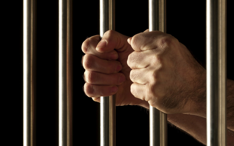 49-godišnjak vozio bez vozačke i ignorirao policiju pa završio u zatvoru