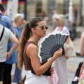 MUKE S VRUĆINOM Italija prska hodočasnike, Mađari gase svjetla, u BiH po osvježenje u spilju