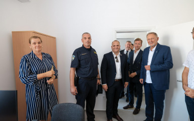 Božinović otvorio obnovljenu policijsku postaju na otoku: ‘Skoro 300 tisuća eura utrošeno je za sve radove’