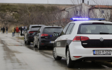Automobilom se zaletio u ljude na konjskim utrkama, troje ozlijeđenih