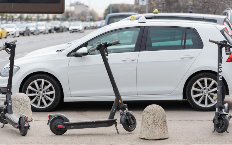 Vozio nedopušteni električni romobil u Tkonu: Slovenac kažnjen i ostao bez vozila