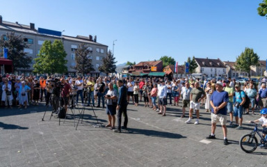 Građani poslali jasnu poruku vlastima: „Liku su izdali“