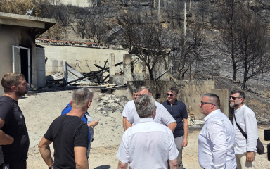 HOK pokreće pomoć obrtnicima stradalima u požaru na omiškom području