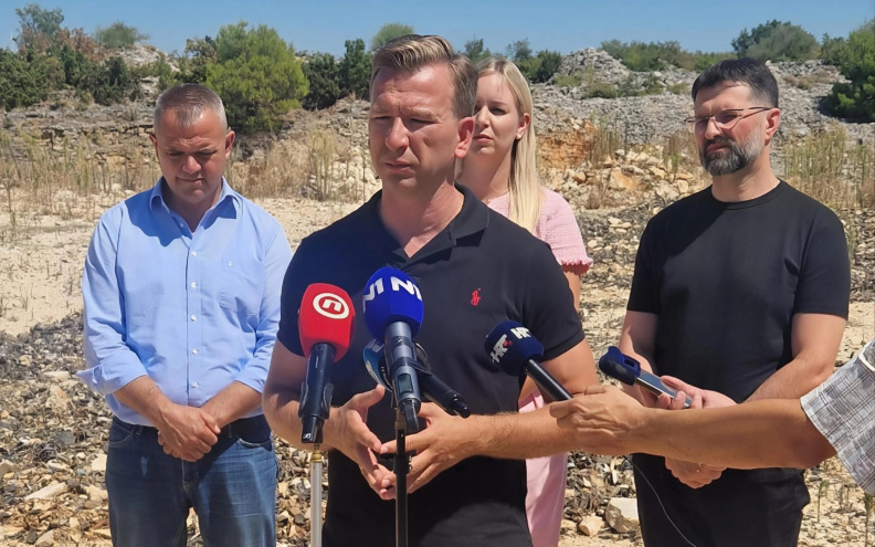 Bilaver o ilegalnom otpadu u Benkovcu: ‘Ovo je ekocid, odgovorni moraju odgovarati’