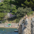 Jutarnje kupanje i domaćima i turistima bijeg je od vrućine i gužve u špici sezone
