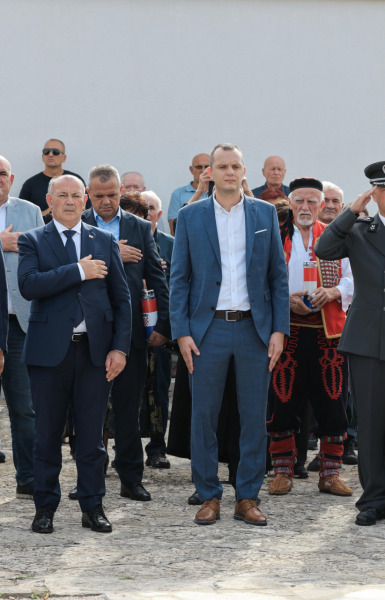 Tomo Medved otkrio spomenik 13 mještana stradalih u Domovinskom ratu