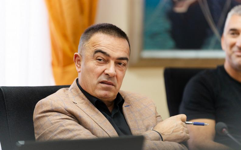 Biogradski gradonačelnik Ivan Knez ozlijeđen u prometnoj nesreći! Doznajemo što se dogodilo
