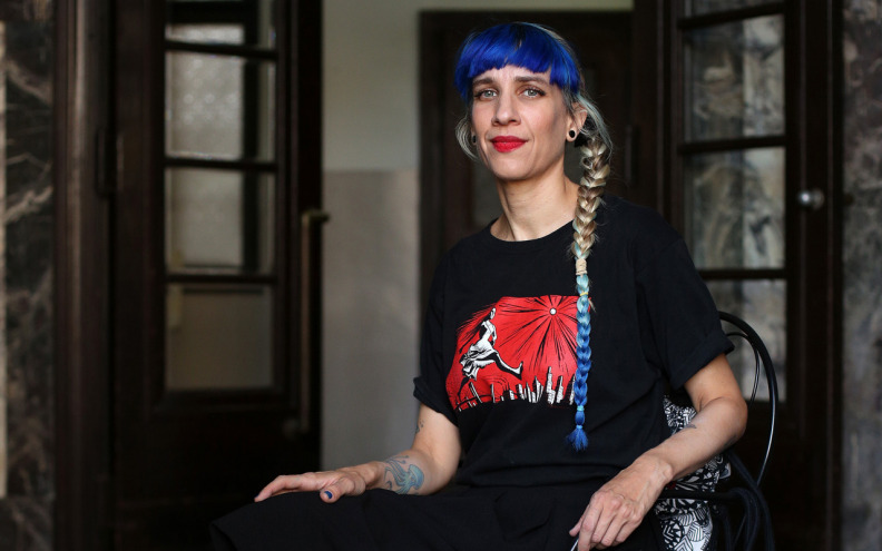 Maša Kolanović ovu subotu u Knjigozemskoj predstavlja roman »Materina«