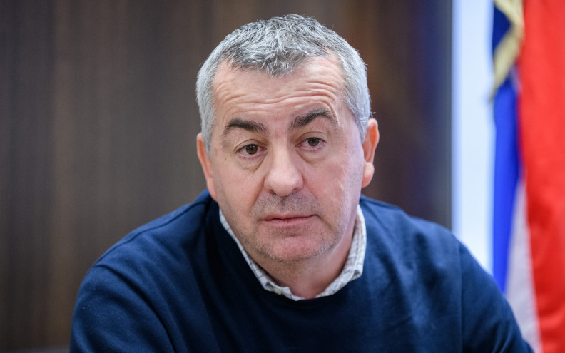 Matek podnio ostavku, ali gradonačelnika tek čeka pravi problem: Tko će prihvatiti ovakav Vodovod?