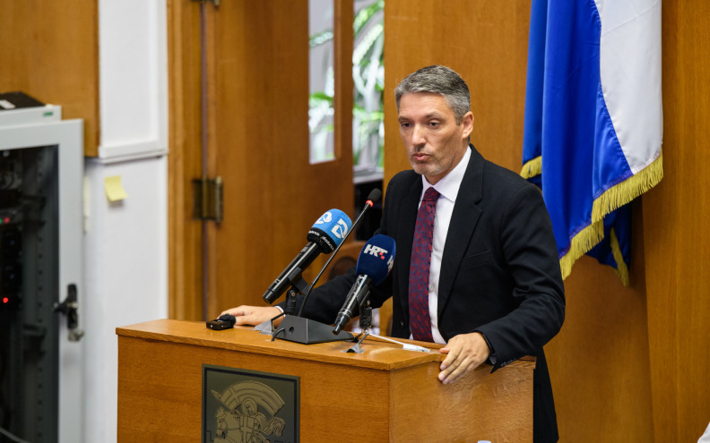 Gaši pozvao Erlića na smjenu Mateka: Smijenite odgovorne osobe u roku 24 sata!