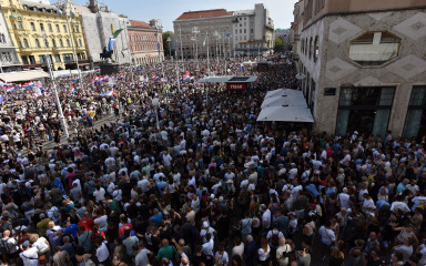 Šest intervencija Hitne pomoći na velikom prosvjedu u Zagrebu, policija nije imala posla