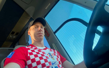Radeta snimljen kako vozi autobus na autocesti unatoč zabrani prometovanja zbog bure: ‘Mene su vidjeli, a šlepere s otpadom nisu’