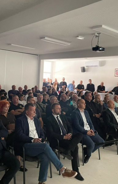 U Starigradu svečano obilježena 35. obljetnica obrane podvelebitskog kraja