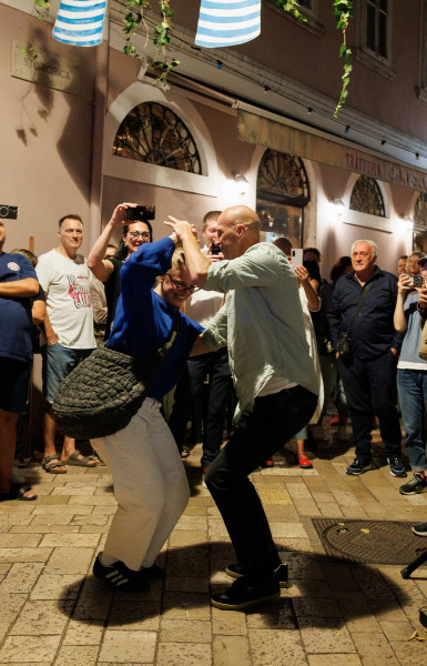 Varoš zasjala u punom sjaju, Zadrani uživali u tradicionalnoj fešti