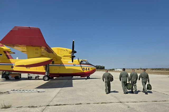 Dva kanadera iz Zemunika odletjela na gašenje požara u Bosnu i Hercegovinu
