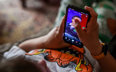 Treba li djeci ograničiti društvene mreže? Psiholozi za zabranu, ali upozoravaju na drugi problem