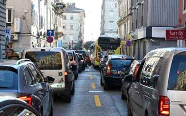 Prosječan auto u Hrvatskoj star je 13,4 godine, ali kupci traže znatno mlađe