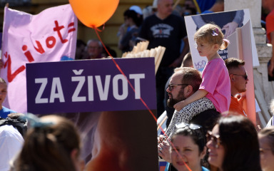 Domovinski pokret bi zabranio pobačaj, ali Vladi to nije – interes: ‘Zakon je nasljedstvo totalitarnog režima’