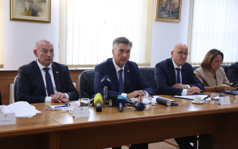 Plenković najavio ubrzanje uklanjanja otpada iz Gospića: 