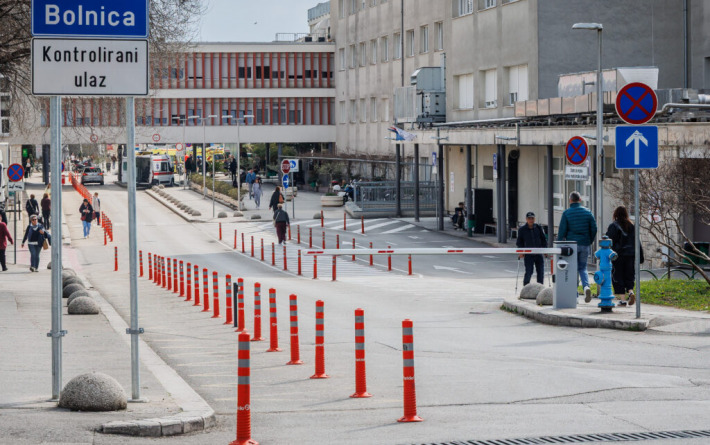 ‘NE MOŽETE TAKVI UNUTRA’ Pacijenticu vratila s prijema splitske bolnice zbog haljine, reagirala pravobraniteljica