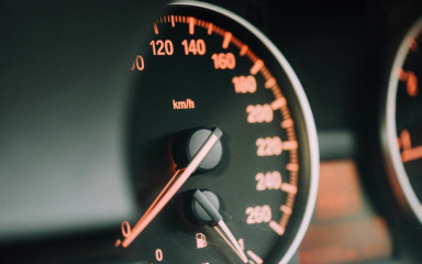 Kome uopće prijaviti vraćenu kilometražu na kupljenom rabljenom automobilu?